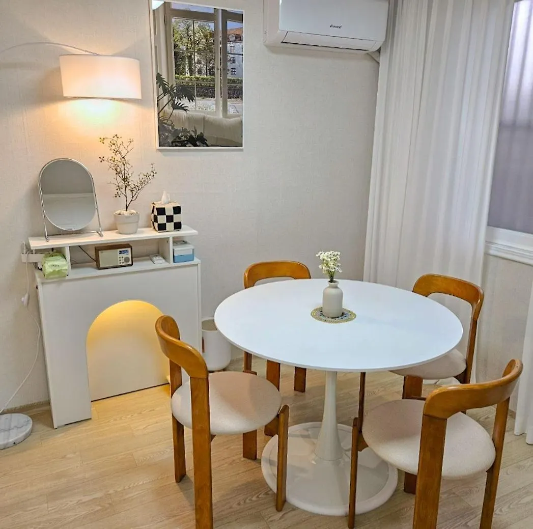 Busan Stay Near Ktx Station #5Min Walk #Up To 5 Guests 0*,  Южная Корея
